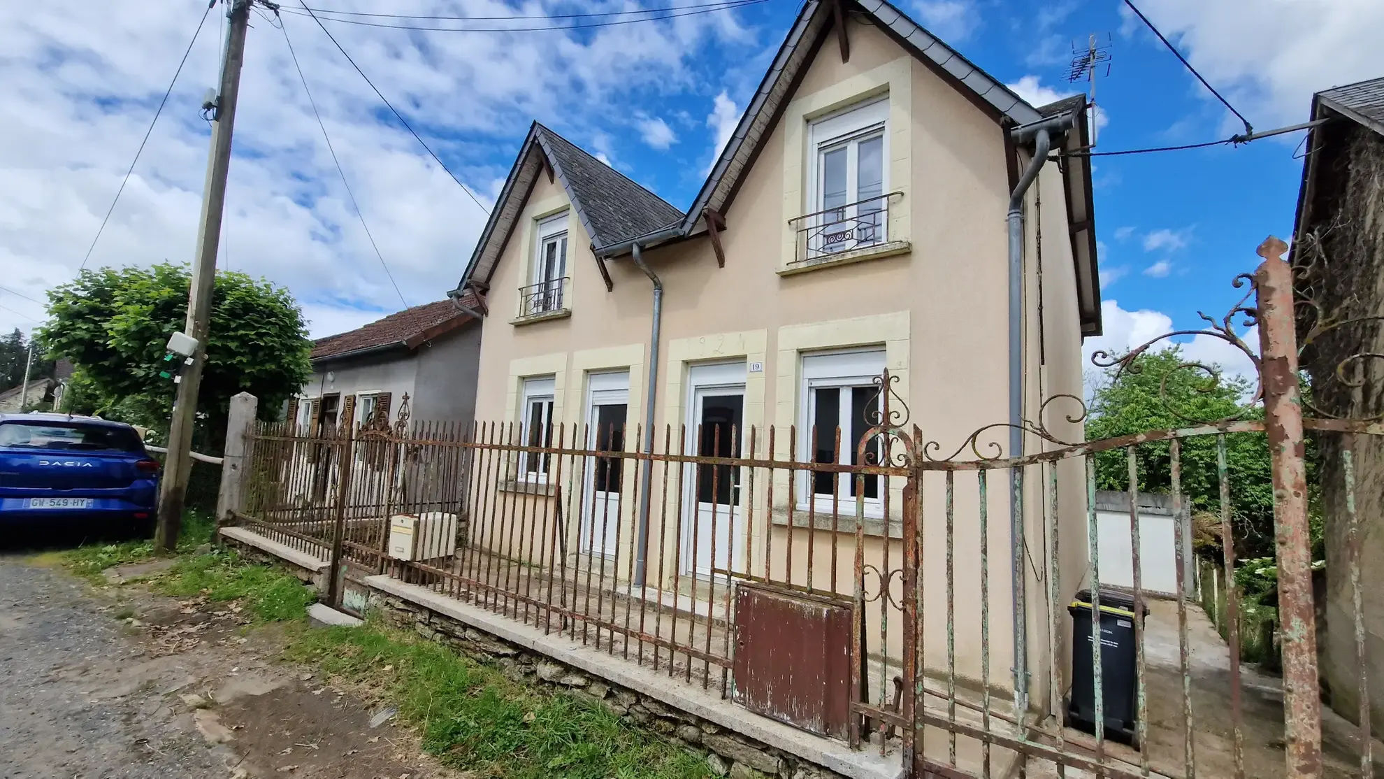 Maison individuelle à vendre à Lubersac, 88000 EUR 