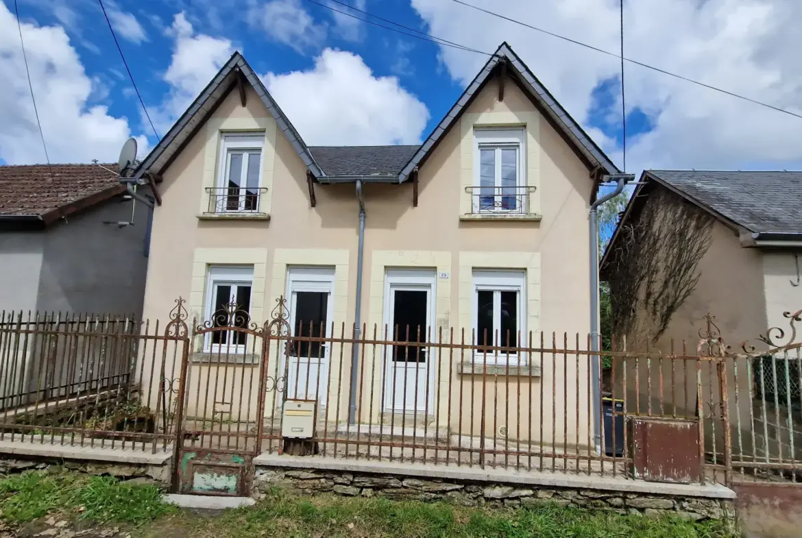 Maison individuelle à vendre à Lubersac, 88000 EUR 