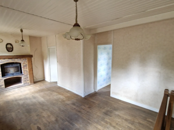 Maison individuelle à vendre à Lubersac, 88000 EUR 