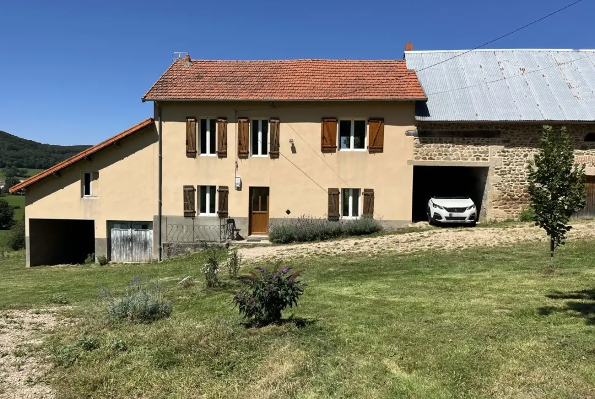 Maison rénovée à Teilhet avec vues sur la vallée - 3 chambres, 6660 m² 