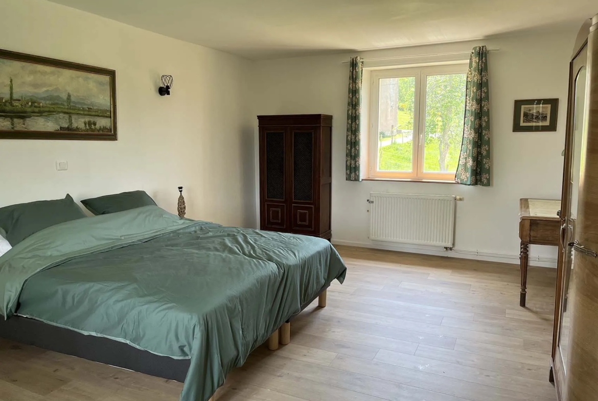 Maison rénovée à Teilhet avec vues sur la vallée - 3 chambres, 6660 m² 