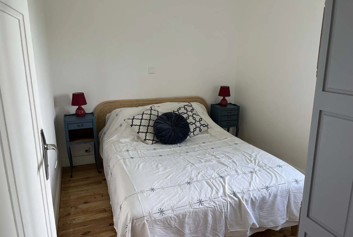 Maison rénovée à Teilhet avec vues sur la vallée - 3 chambres, 6660 m² 