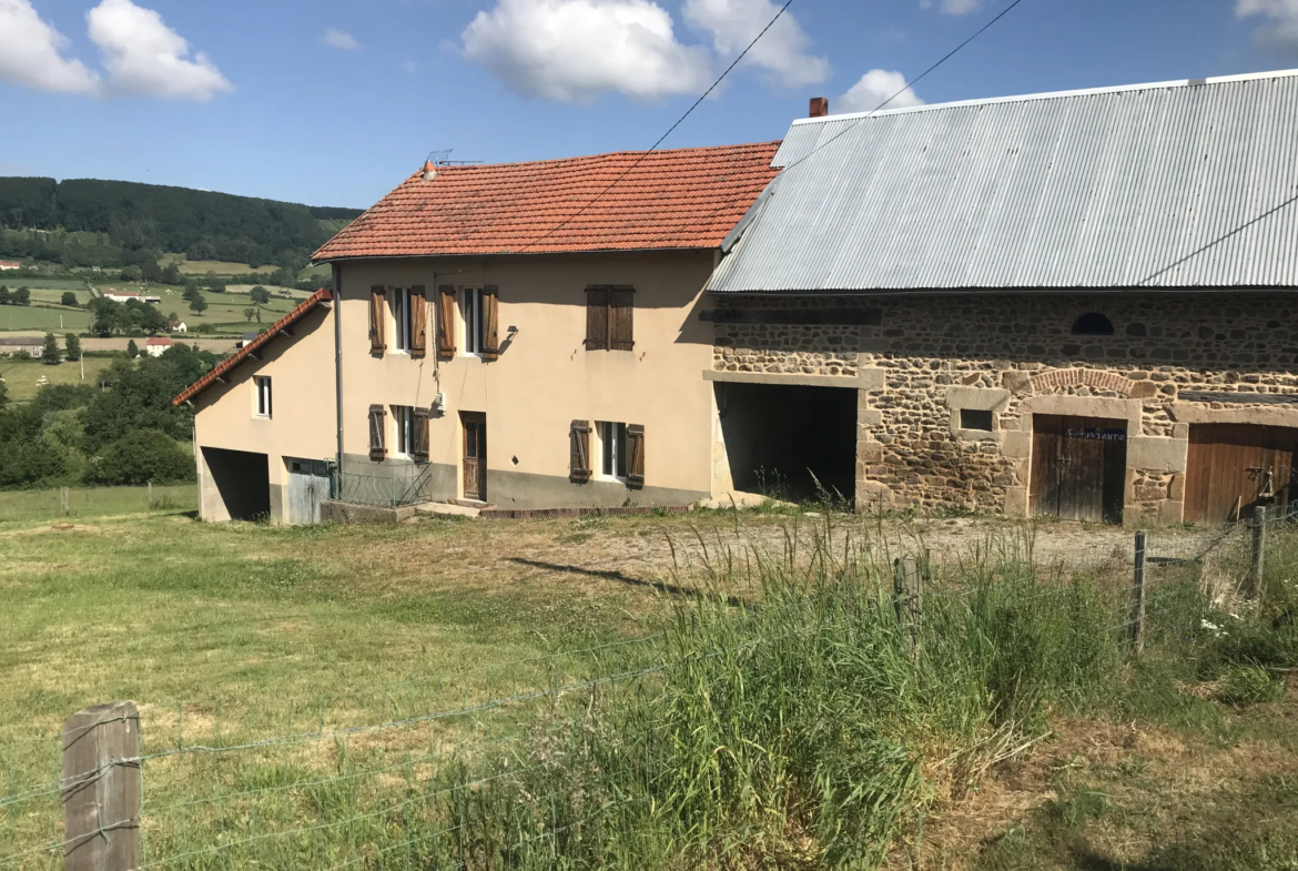 Maison rénovée à Teilhet avec vues sur la vallée - 3 chambres, 6660 m² 