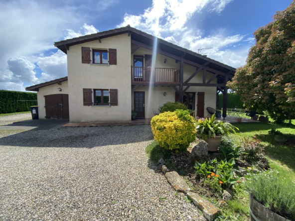 Maison à vendre 5 pièces avec garage et jardin à Loupiac de la Réole