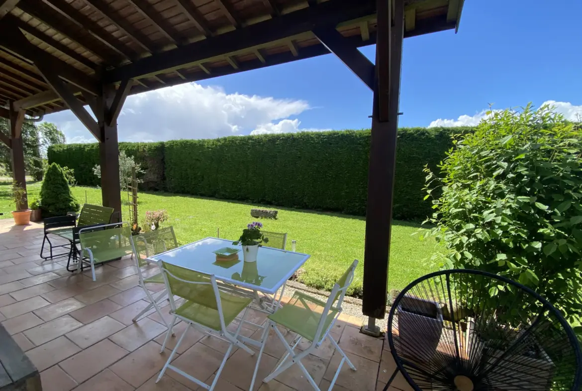 Maison à vendre 5 pièces avec garage et jardin à Loupiac de la Réole 