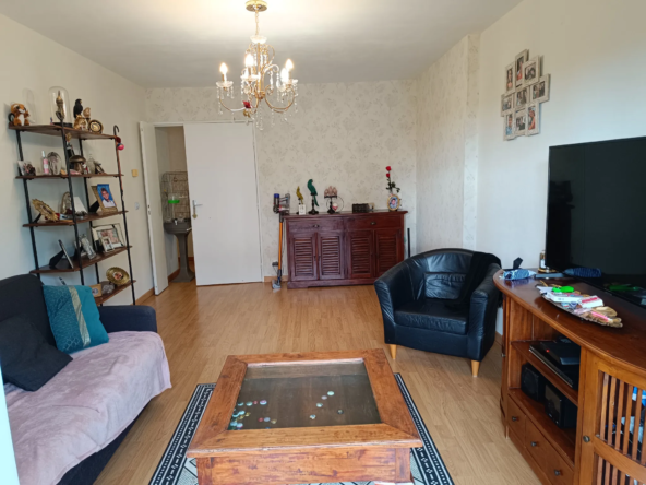 Ravissant F2 de 50m² à Plaisir avec Parking 