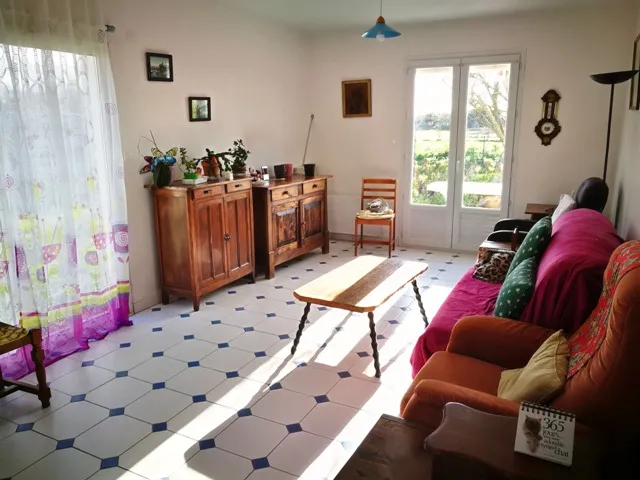 Maison à rafraîchir de 80 m² à La Brée-les-Bains, proche de la plage 