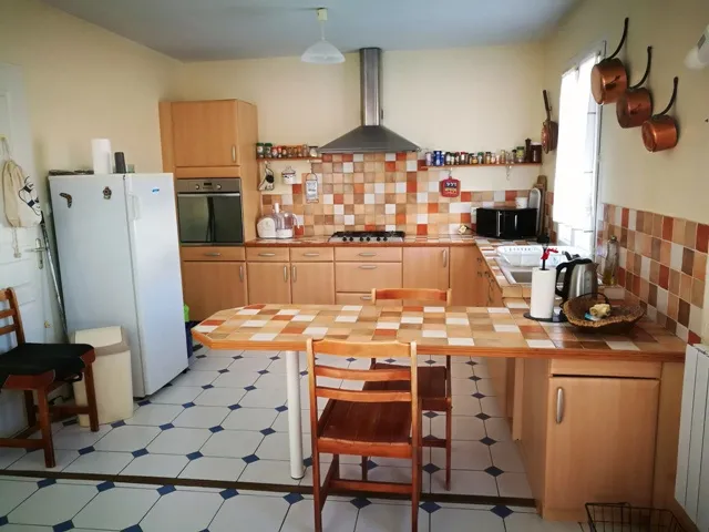 Maison à rafraîchir de 80 m² à La Brée-les-Bains, proche de la plage 