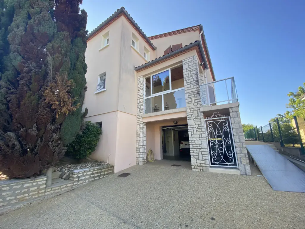 Maison 4 Chambres à La Réole - Idéale Proximité Commodités