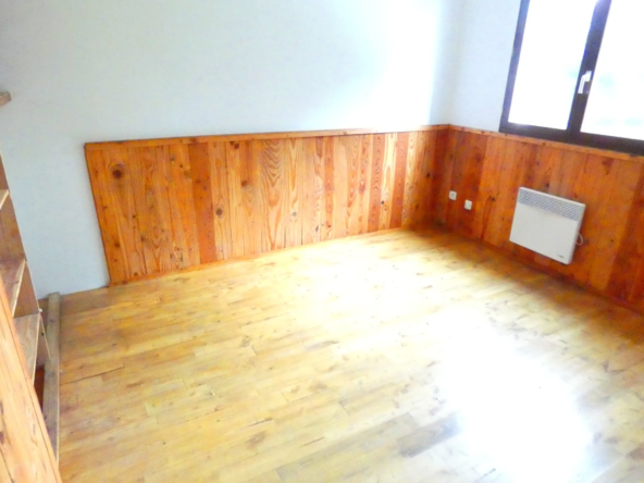 Maison de plain-pied à vendre à Marcoles, 3 chambres, sous-sol 