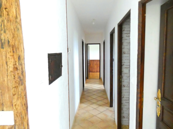 Maison de plain-pied à vendre à Marcoles, 3 chambres, sous-sol 