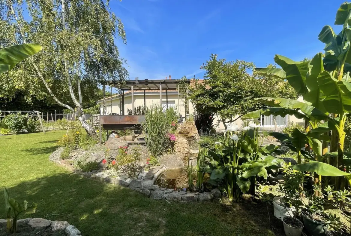 Pavillon à vendre 10 min de Chemillé - 4 chambres sur 1650 m² 