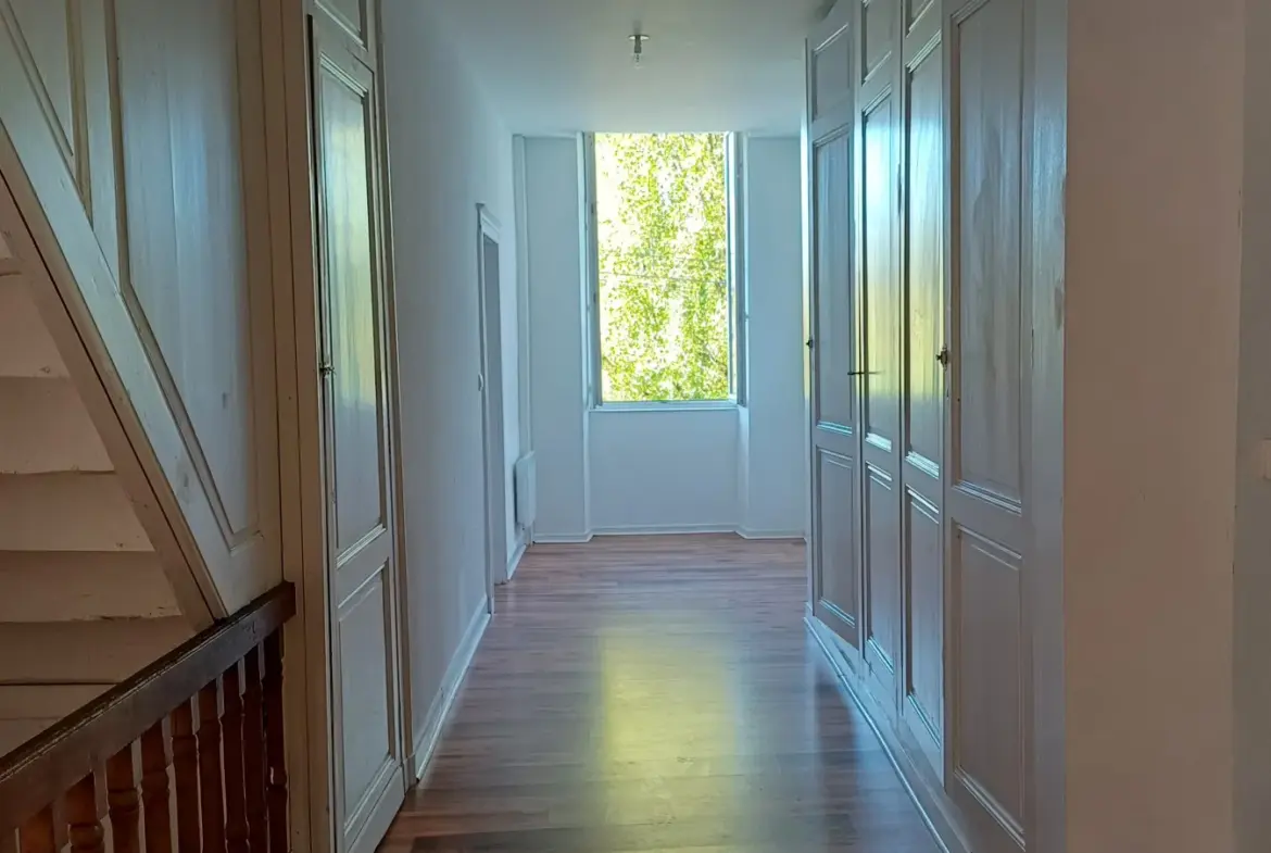 Maison de Maître dans le Coeur de Bazas - 4 Chambres 
