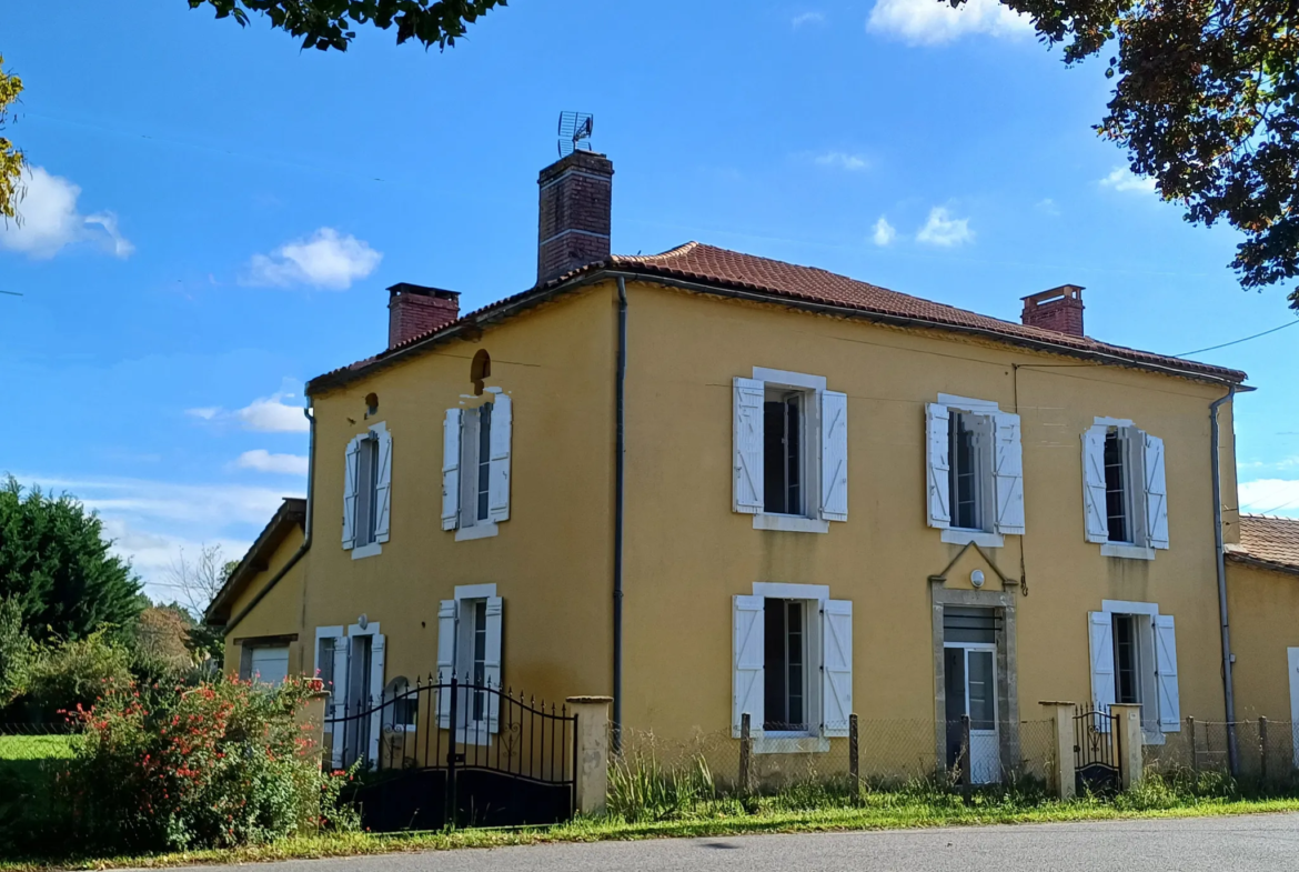 Maison de Maître dans le Coeur de Bazas - 4 Chambres 