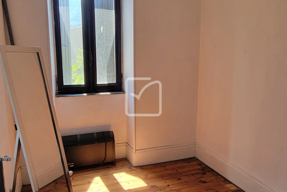 Maison de village à rénover à Saillans - 100 m2 