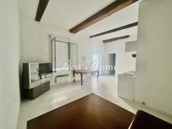 À VENDRE Nîmes, T2 de 48 m² à proximité de la Maison Carrée 