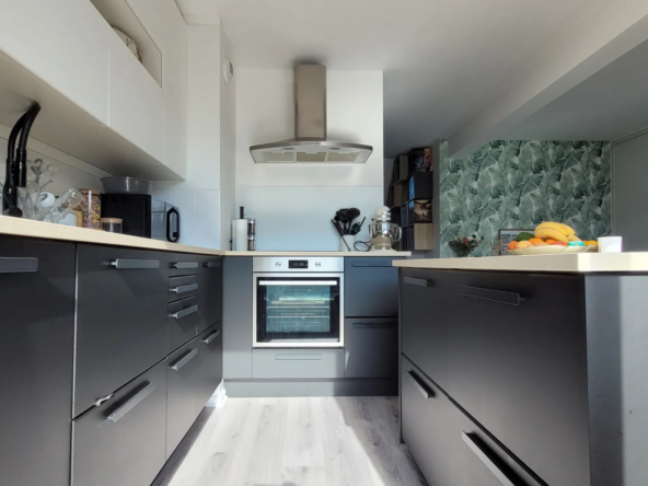 À vendre : Appartement T3 à Domloup avec terrasse et deux garages 
