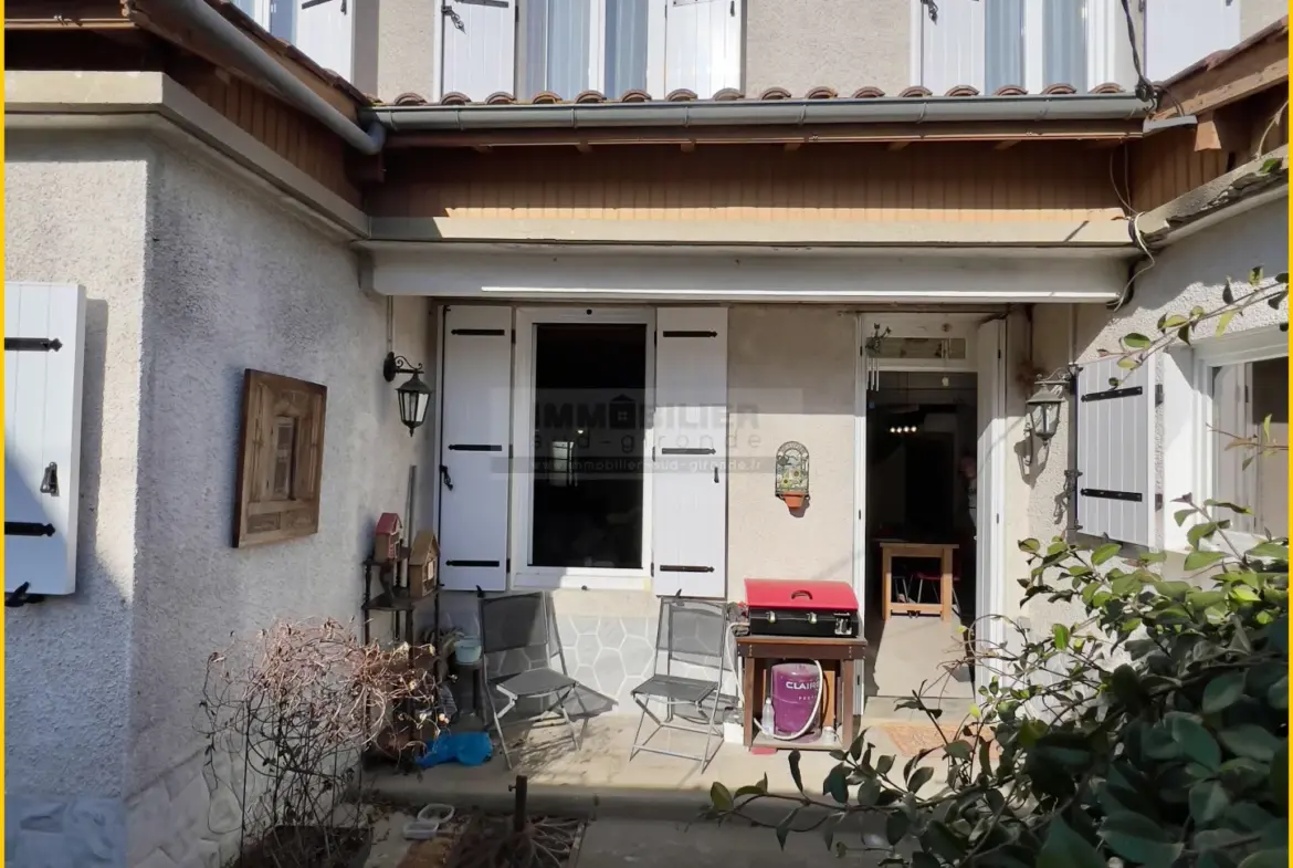 Belle Maison de Village à Illats avec Cour Sud 