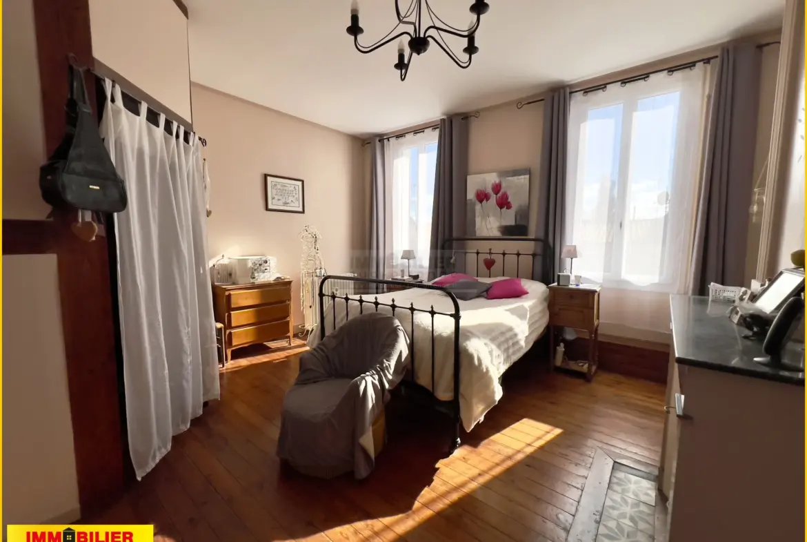 Belle Maison de Village à Illats avec Cour Sud 