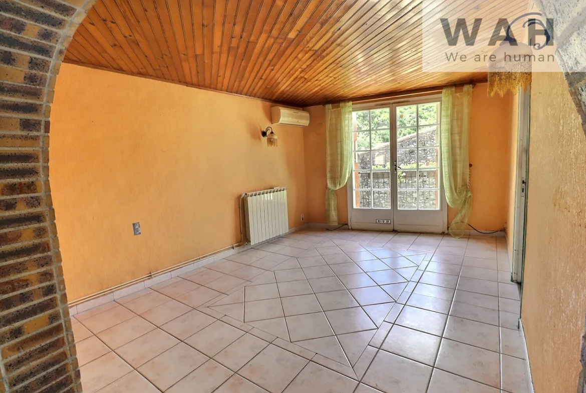 Maison de village 5 pièces avec cour et garage à Clermont-l'Hérault 