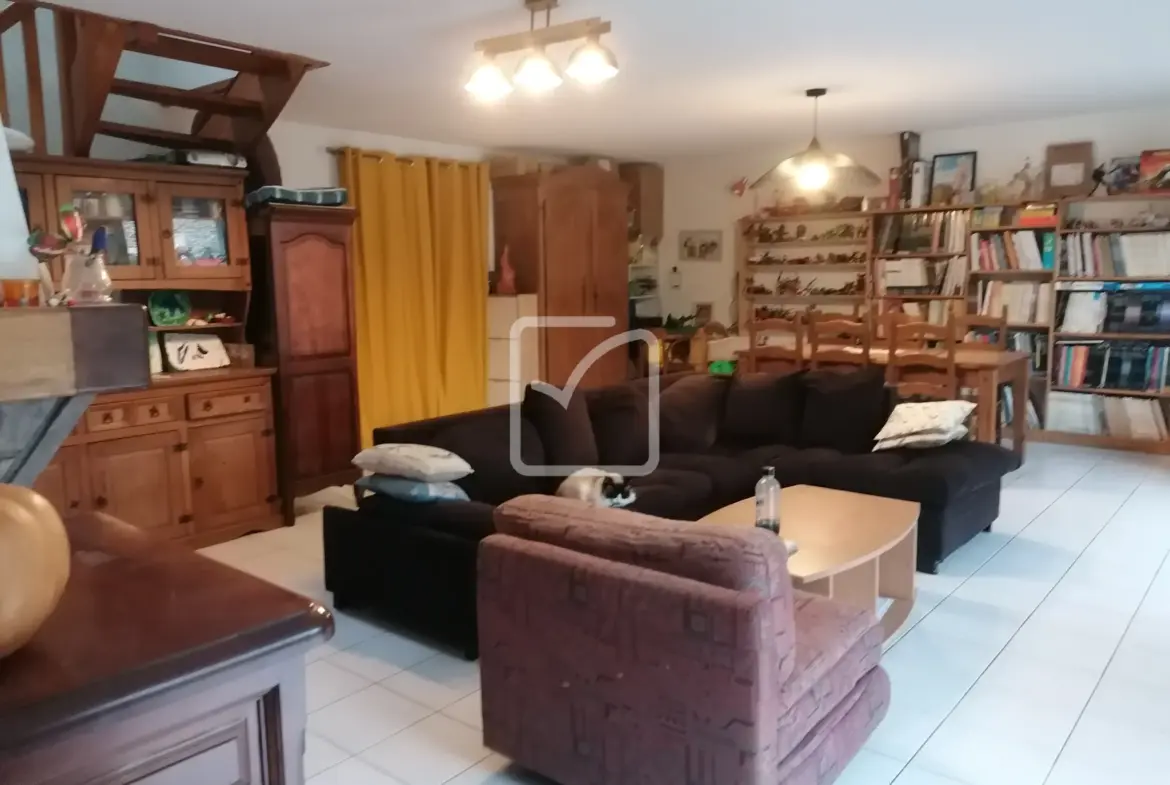 Maison familiale à vendre à Campenéac - 5 chambres, 230000 EUR 