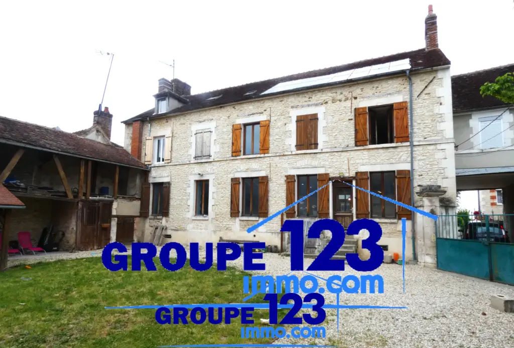 Maison de 130 m² avec Jardin en Hyper Centre d'Appoigny