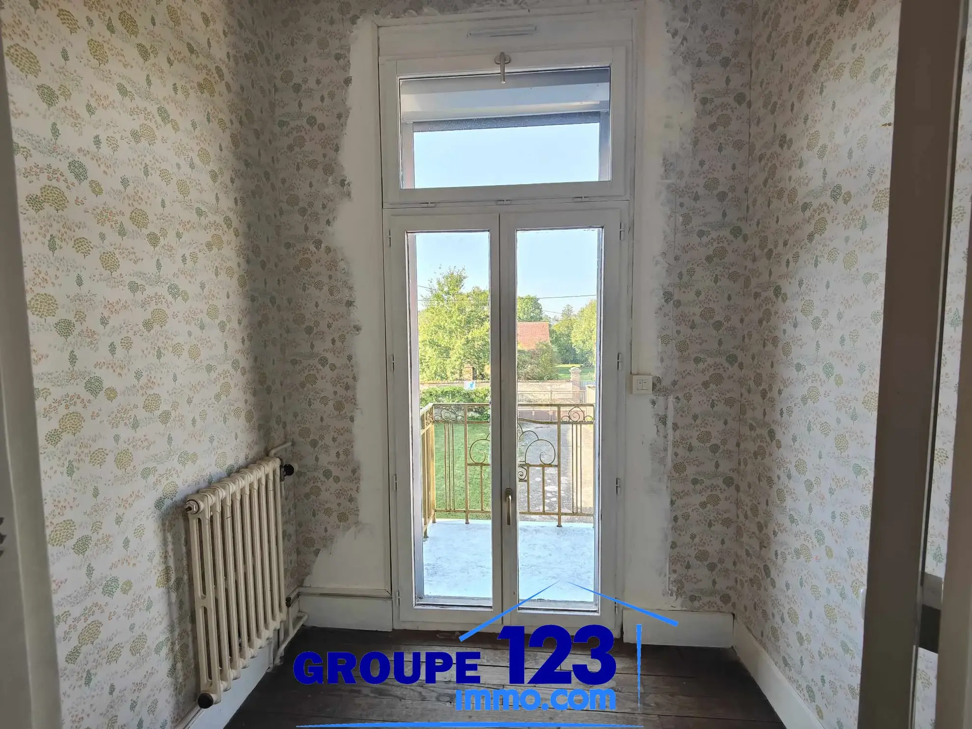 Jolie Maison Familiale de 3 Chambres à Laduz 