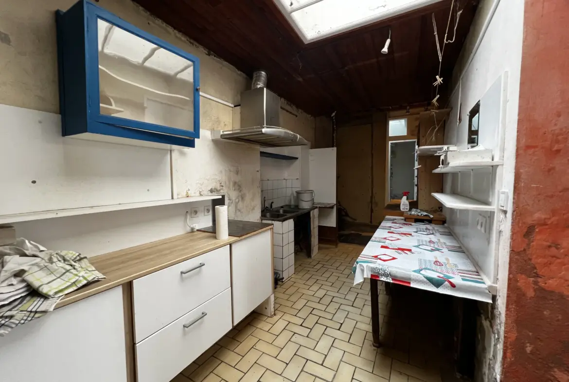 Charmante maison de village en pierre à St Macaire 
