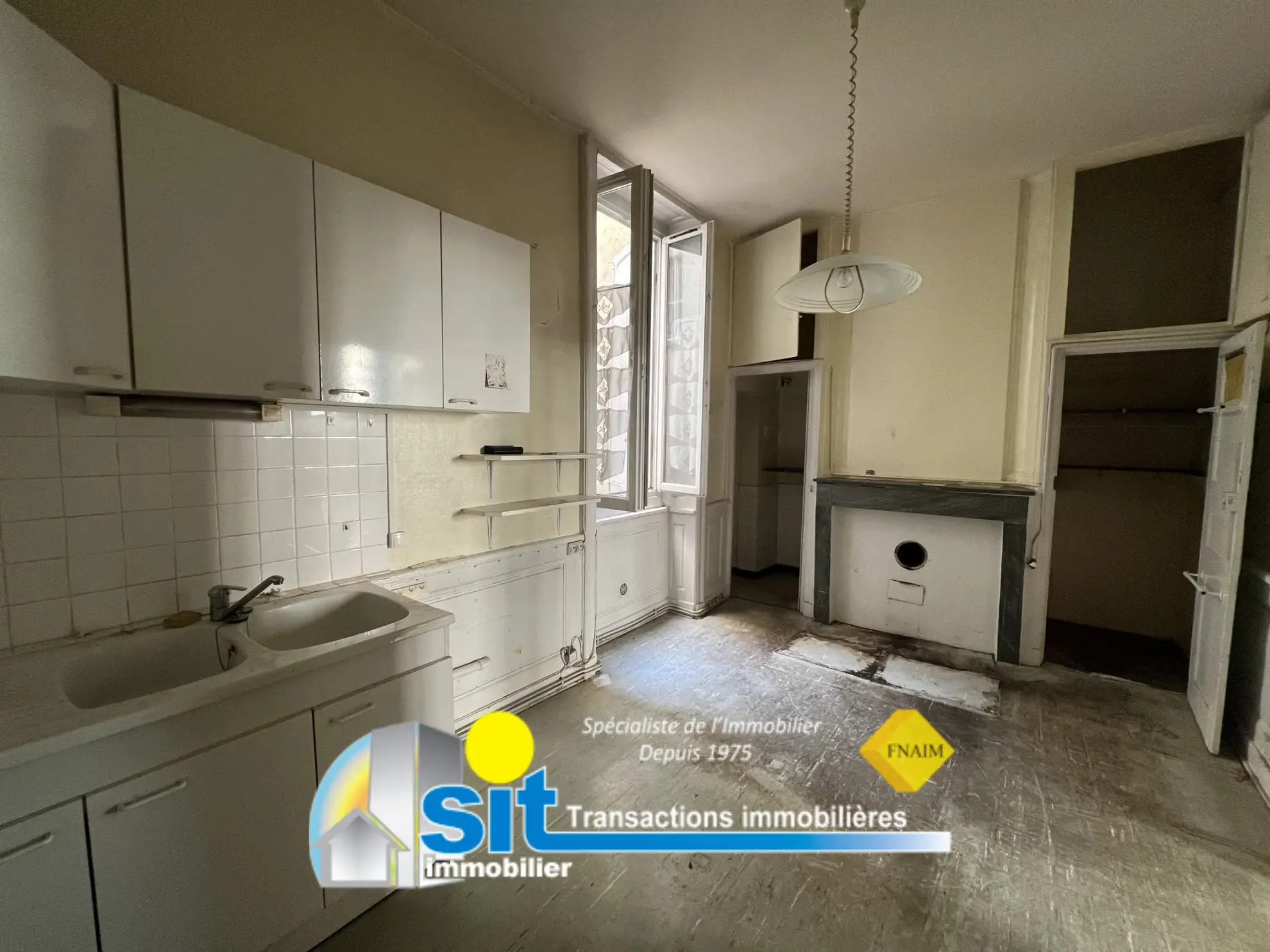 Grand appartement divisible à rénover à Vienne 