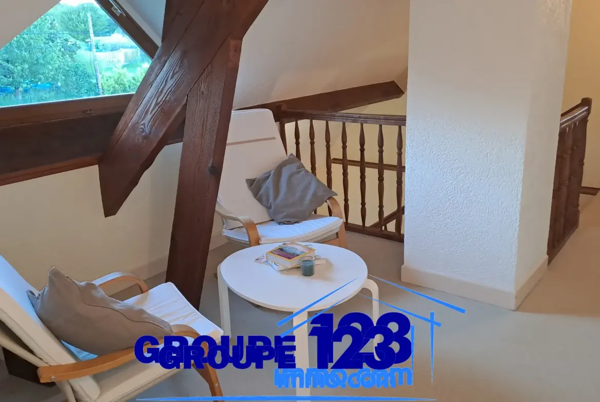 Charmante maison familiale avec piscine à Champvallon, 5 mn de Joigny 