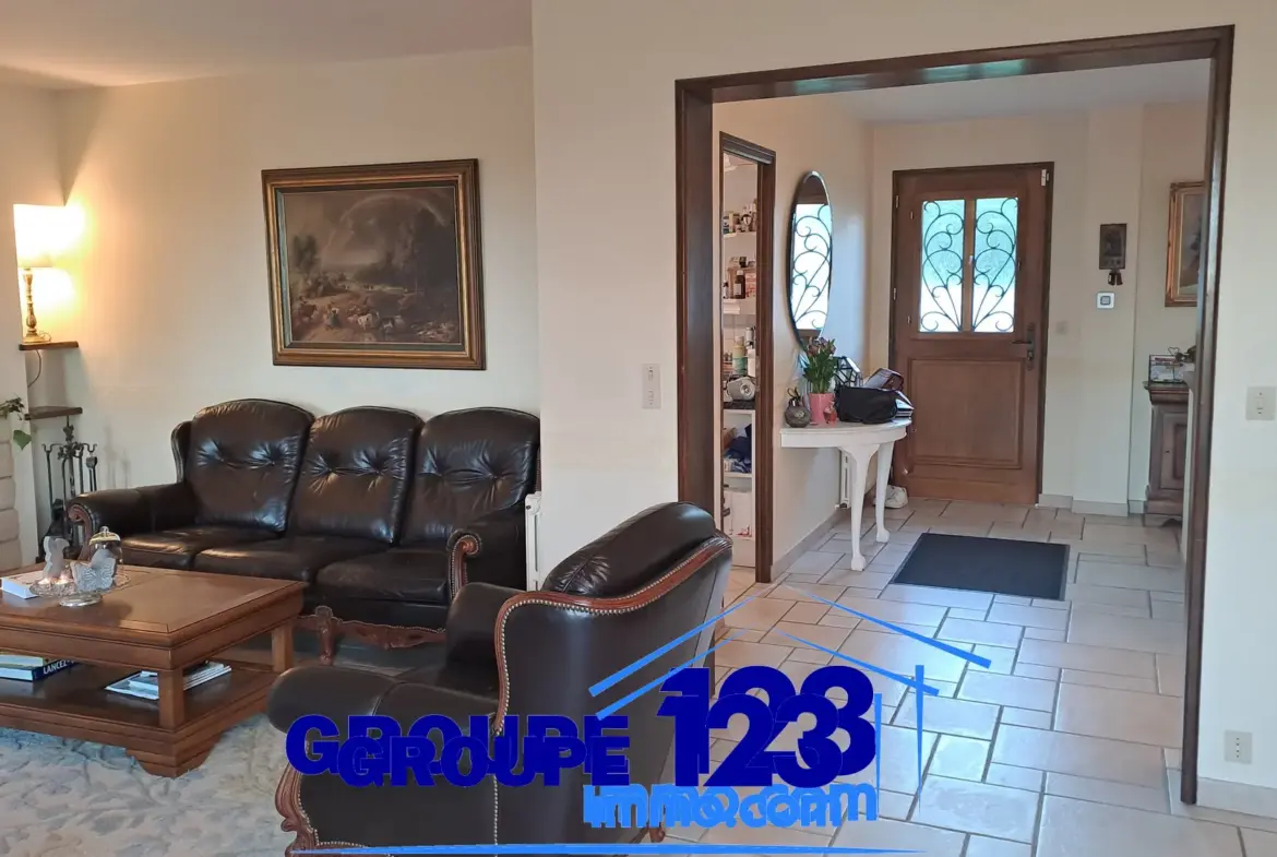 Charmante maison familiale avec piscine à Champvallon, 5 mn de Joigny 