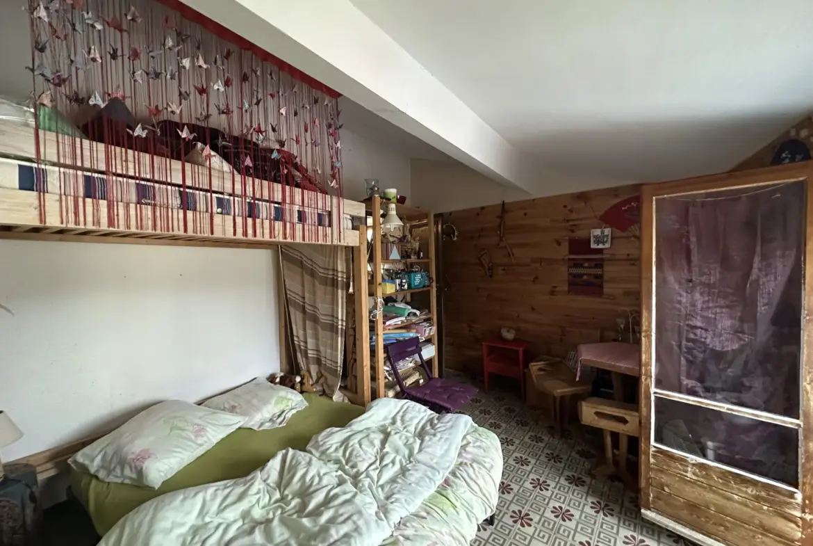 Maison de village à rénover à Maureillas - 75 m² 