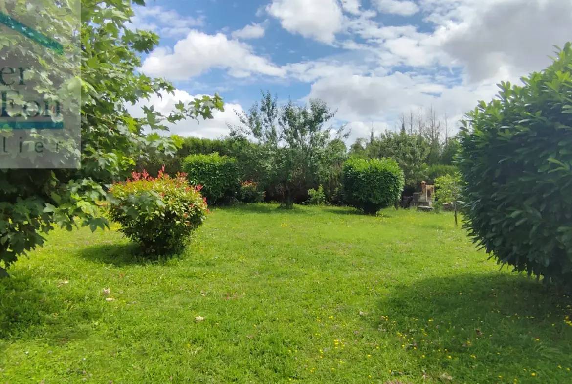 Pavillon traditionnel à Censy avec jardin et sous-sol total 