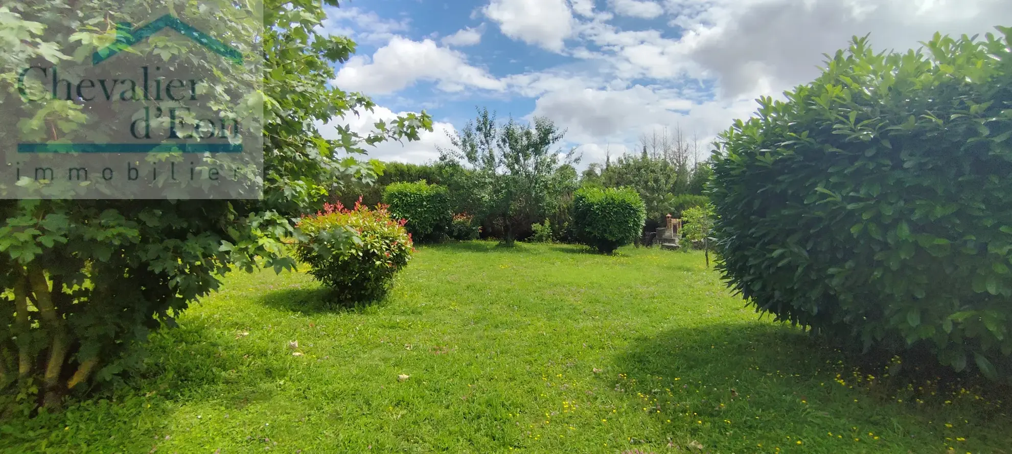 Pavillon traditionnel à Censy avec jardin et sous-sol total 