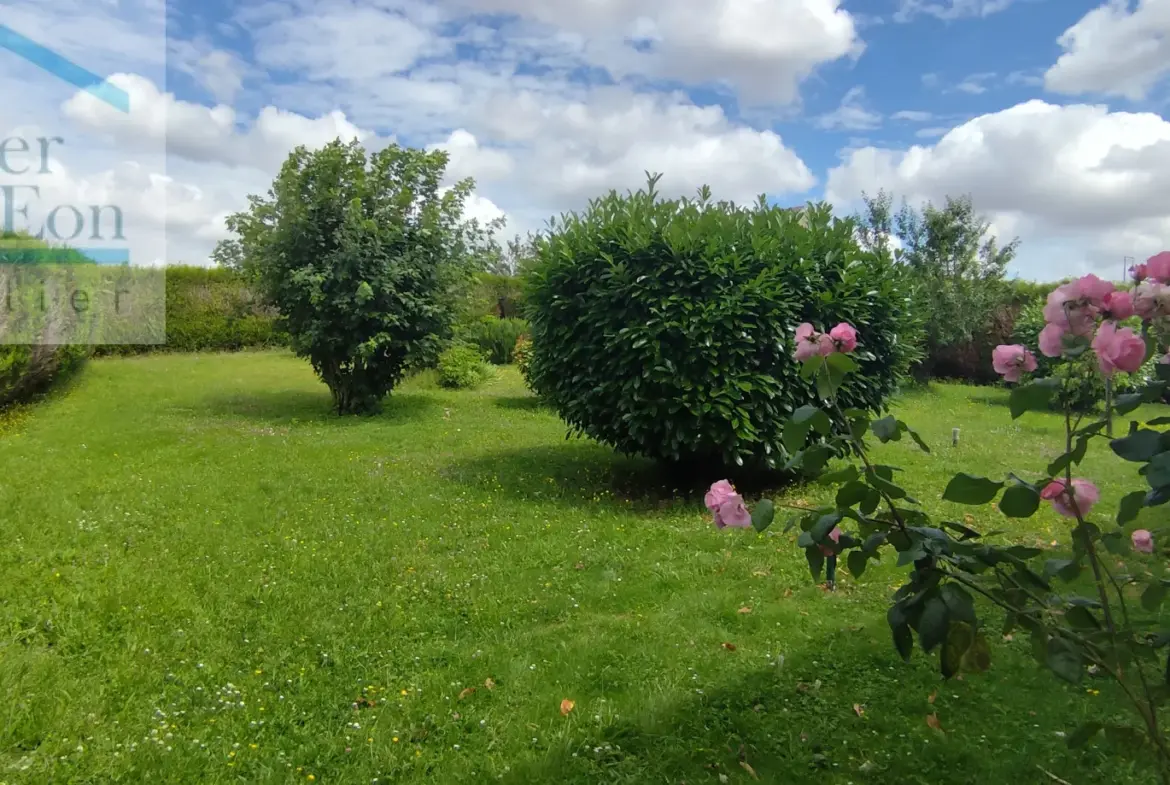 Pavillon traditionnel à Censy avec jardin et sous-sol total 