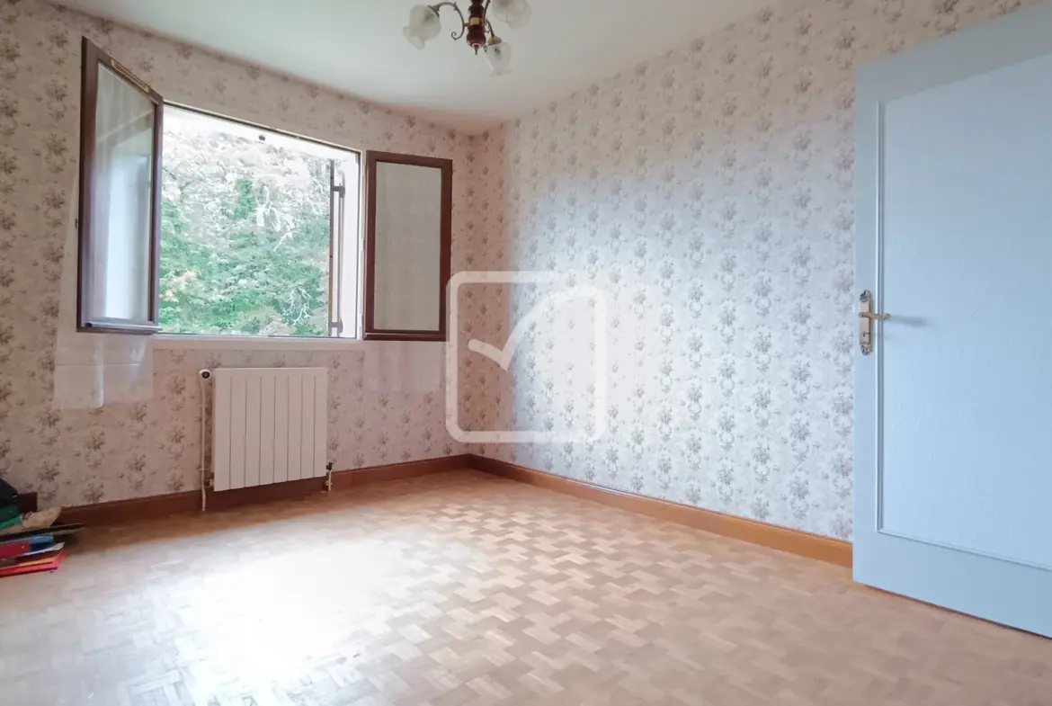 Maison à vendre dans un quartier résidentiel calme à Sarliac sur l'Isle 