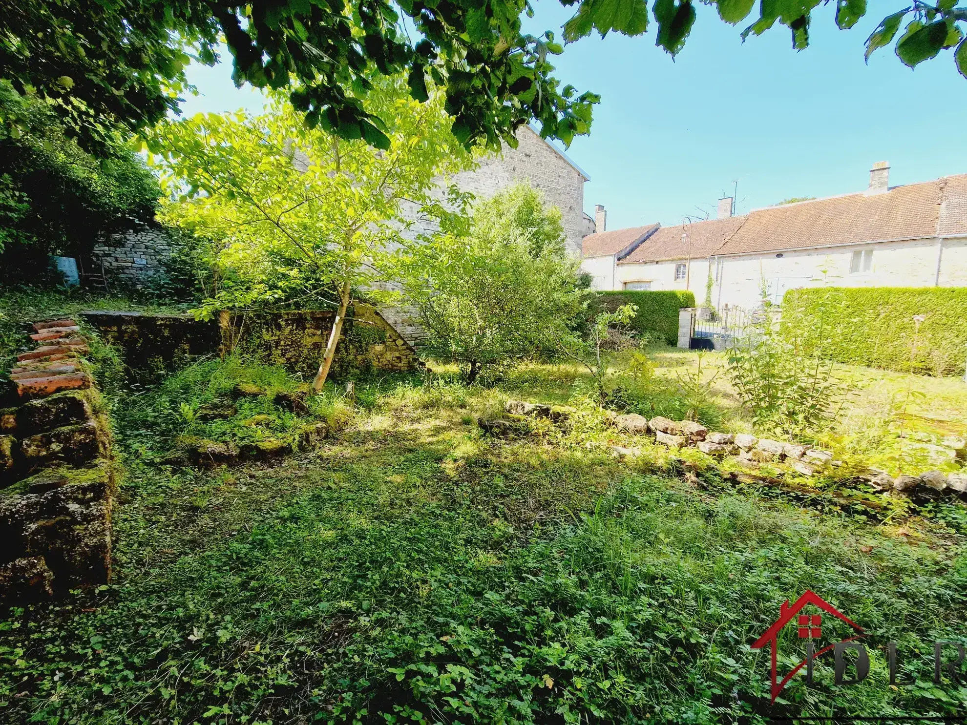 Maison de caractère meublée à Laneuvelle - 68.000 € 