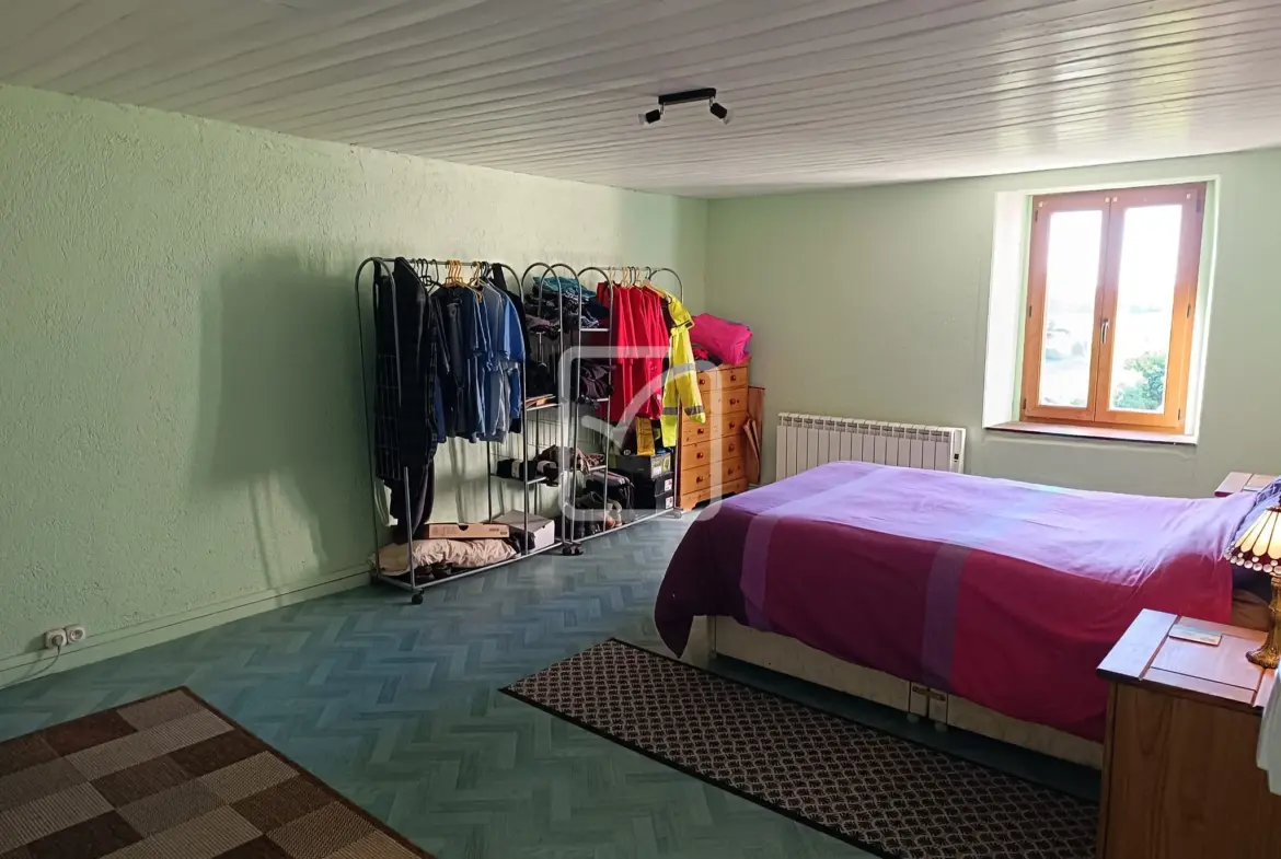 Maison 3 chambres sur grand terrain de 4765 m² à Illifaut 