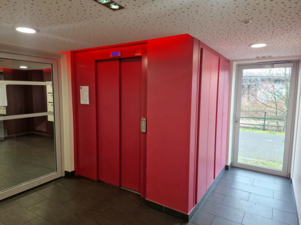 Studio lumineux à Strasbourg près de l'École d'Architecture 