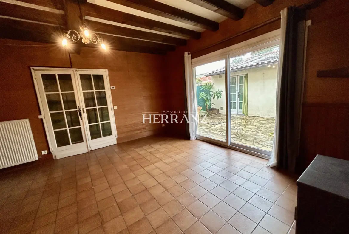 Maison à vendre à Libourne - 4 pièces avec cour et atelier 