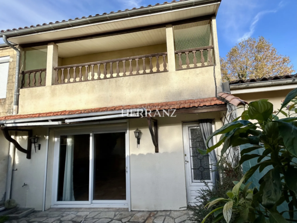 Maison à vendre à Libourne - 4 pièces avec cour et atelier