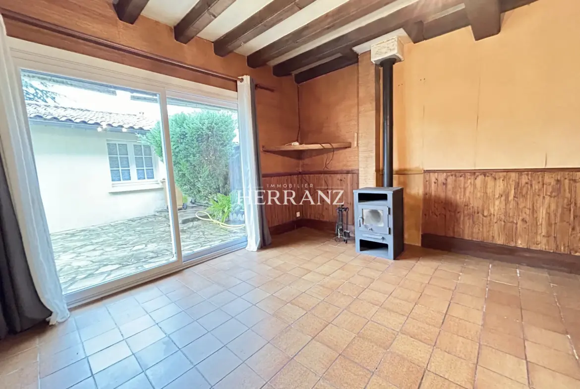 Maison à vendre à Libourne - 4 pièces avec cour et atelier 