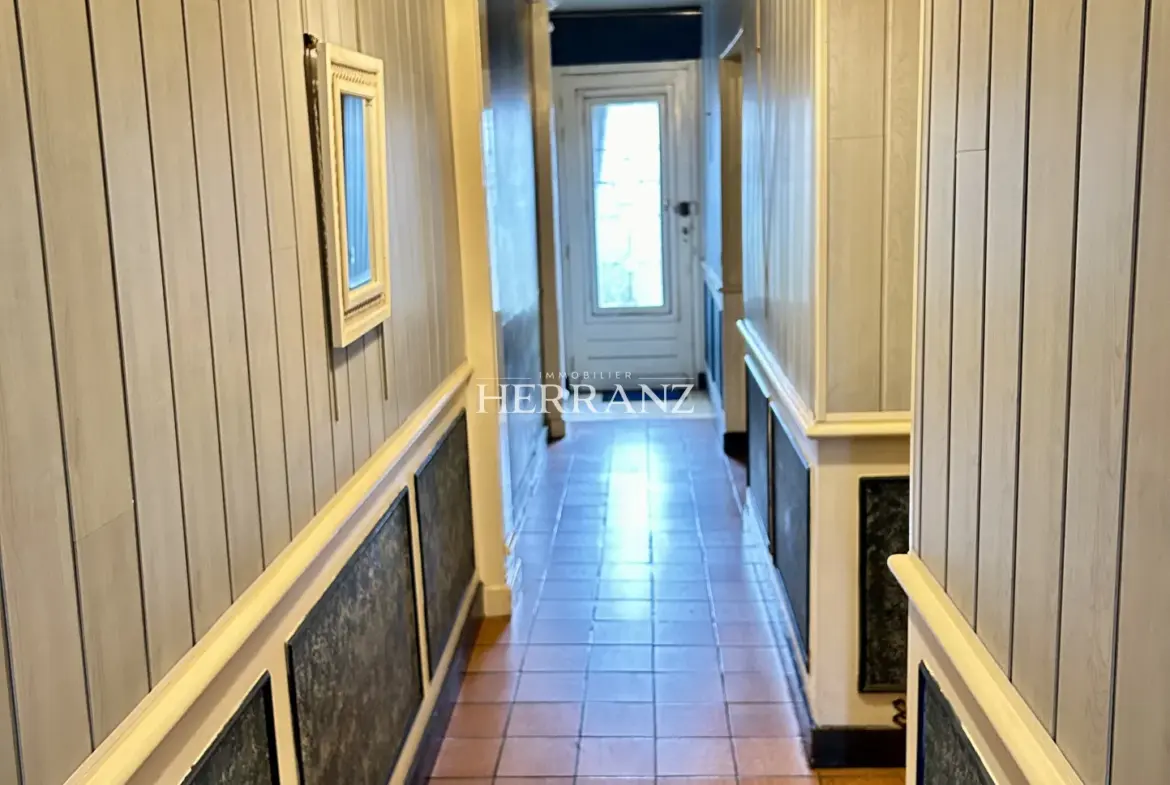Maison à vendre à Libourne - 4 pièces avec cour et atelier 