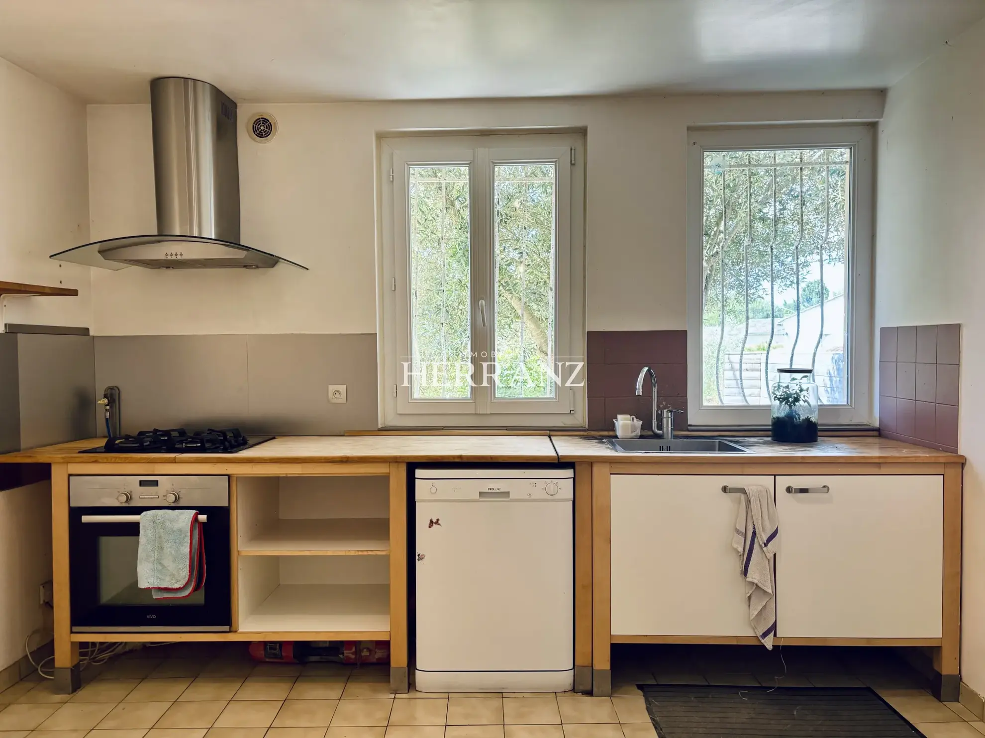 Maison en pierre de 160 m² avec 3 chambres à Saint-Germain du Puch 