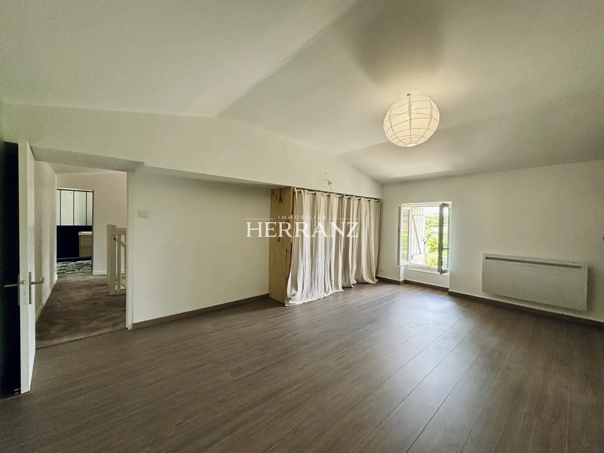 Maison en pierre de 160 m² avec 3 chambres à Saint-Germain du Puch 