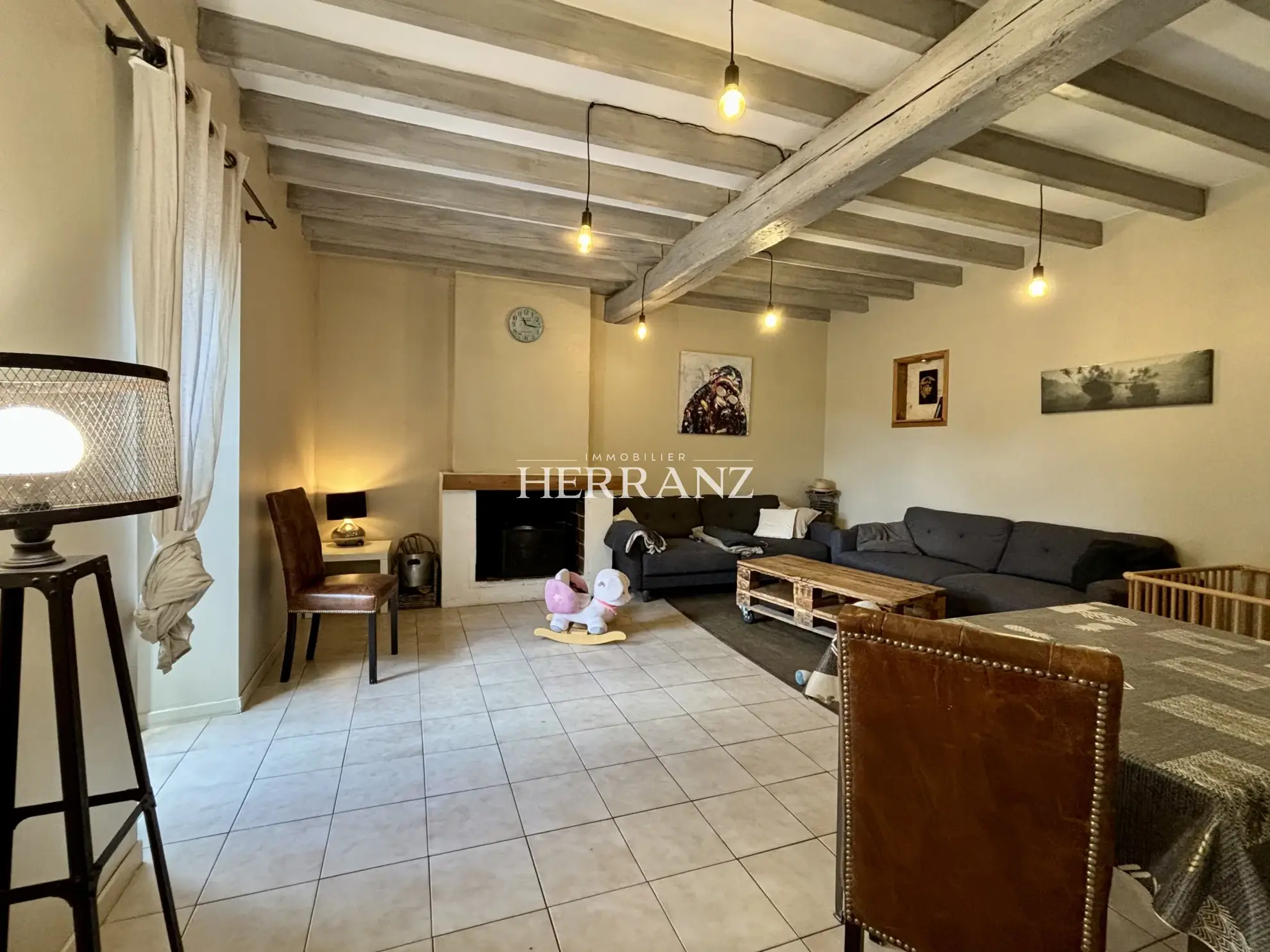 Maison en pierre de 160 m² avec 3 chambres à Saint-Germain du Puch 