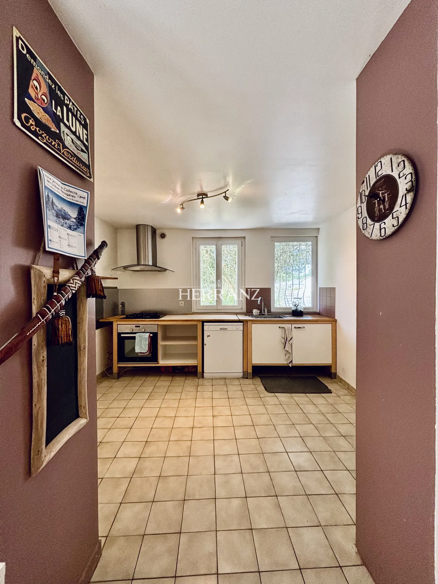 Maison en pierre de 160 m² avec 3 chambres à Saint-Germain du Puch 