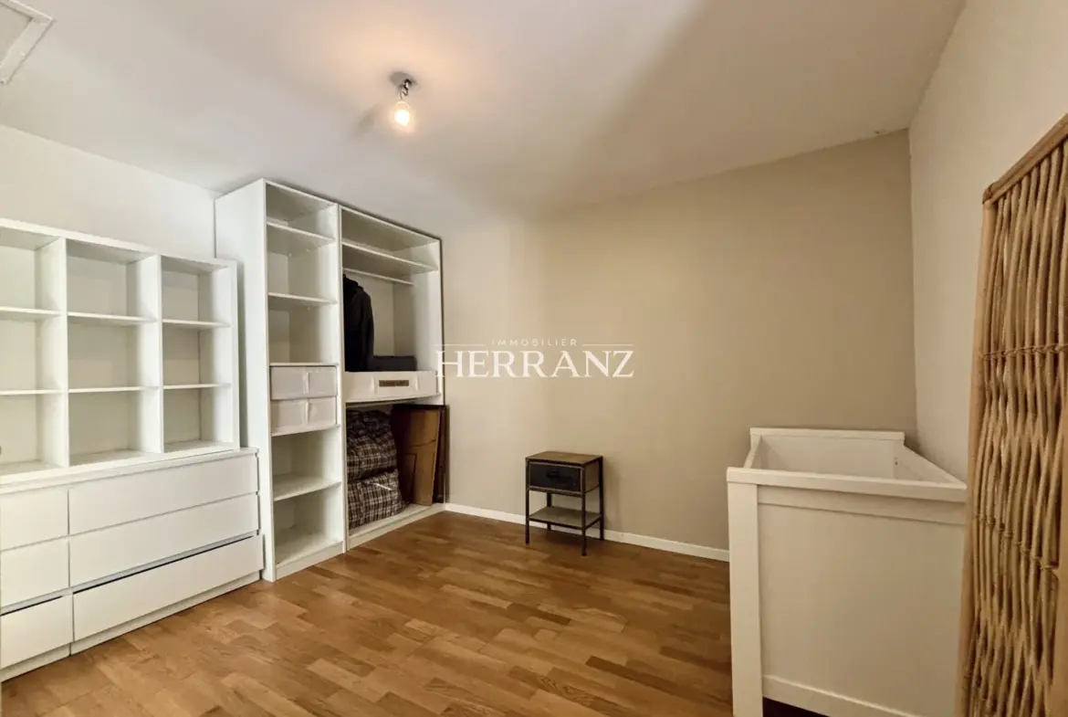 Maison en pierre de 160 m² avec 3 chambres à Saint-Germain du Puch 