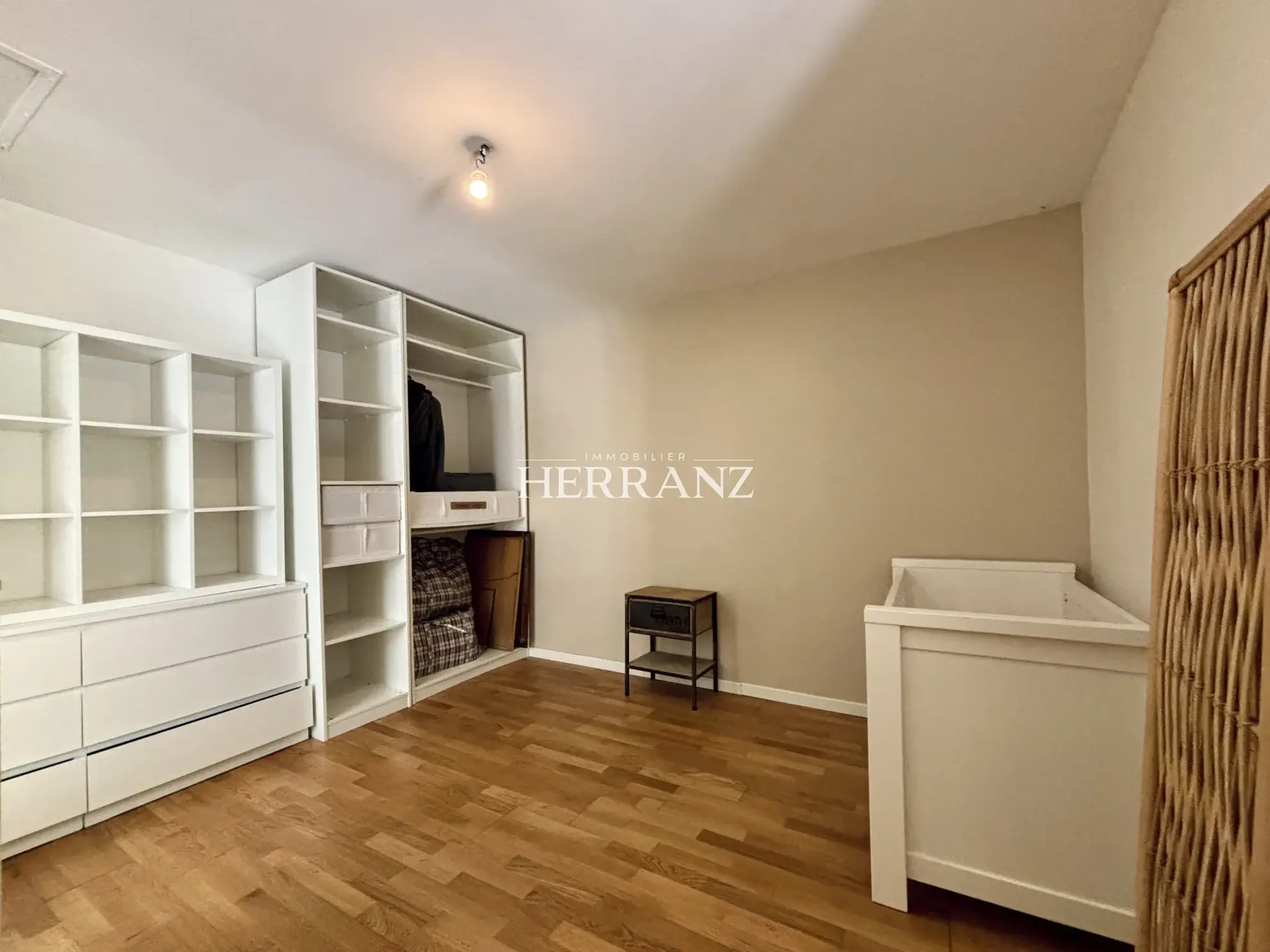Maison en pierre de 160 m² avec 3 chambres à Saint-Germain du Puch 