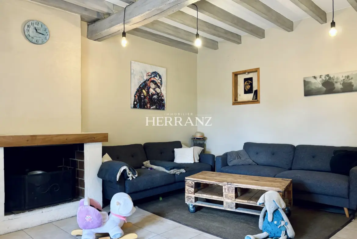 Maison en pierre de 160 m² avec 3 chambres à Saint-Germain du Puch 